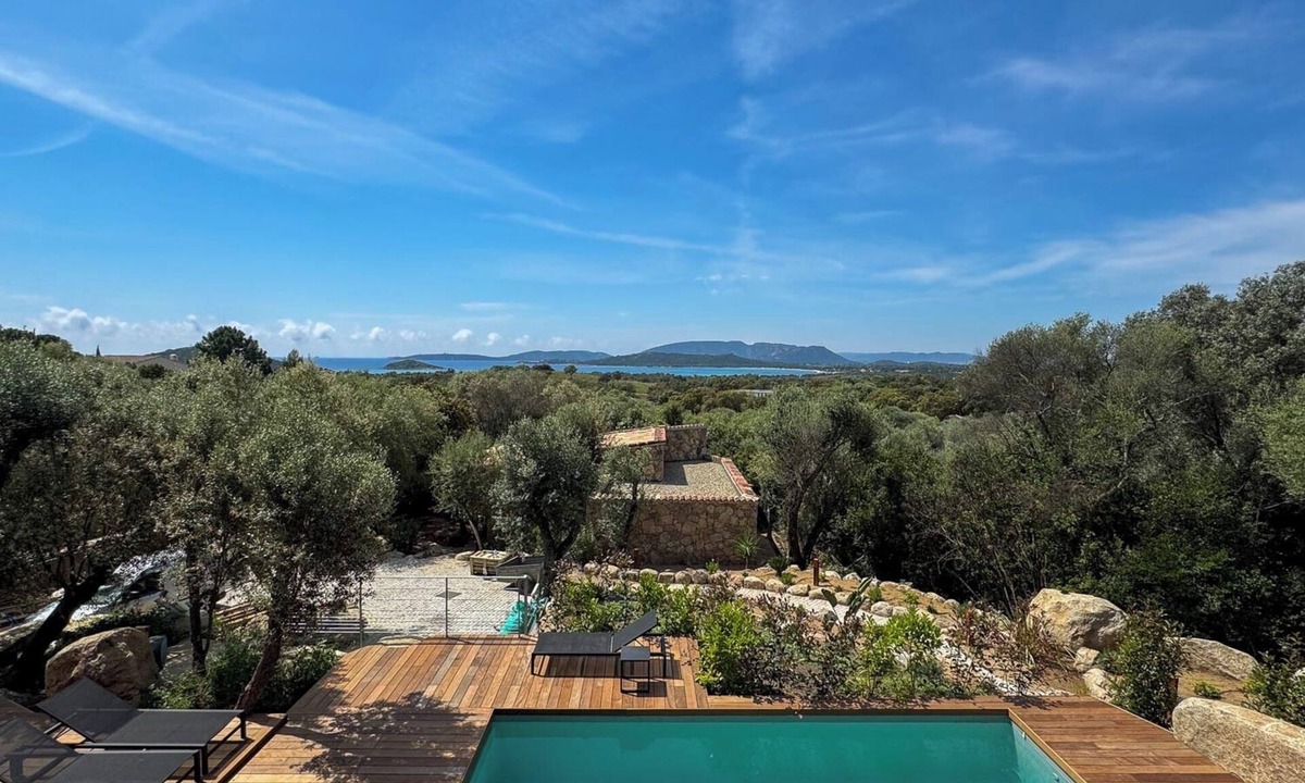 Cirendinu Villa | New 4bed 8pers sheepfold-style villa with swimming pool, splendid sea view over St Cyprien.