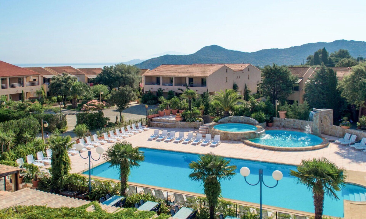Monticello Apartment | Nice apartment for 4 people with pool, A/C, WIFI, TV, terrace and pets allowed