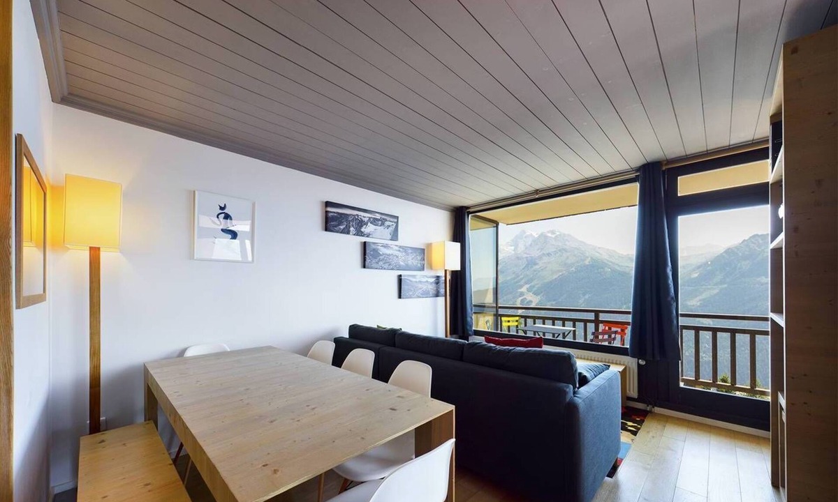 La Rosiere Apartment | NICE RENOVATED 3 ROOMS APARTMENT