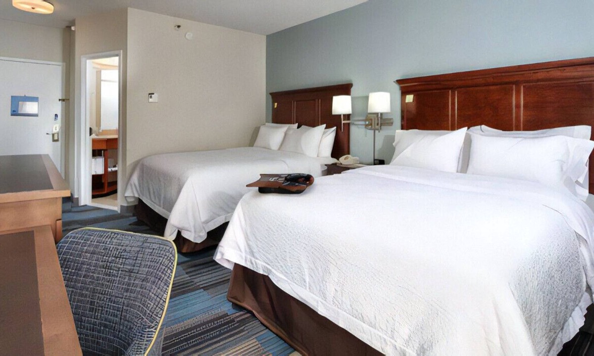 Tucson House | Relax in Style w/ Balcony & Pool View Free WiFi