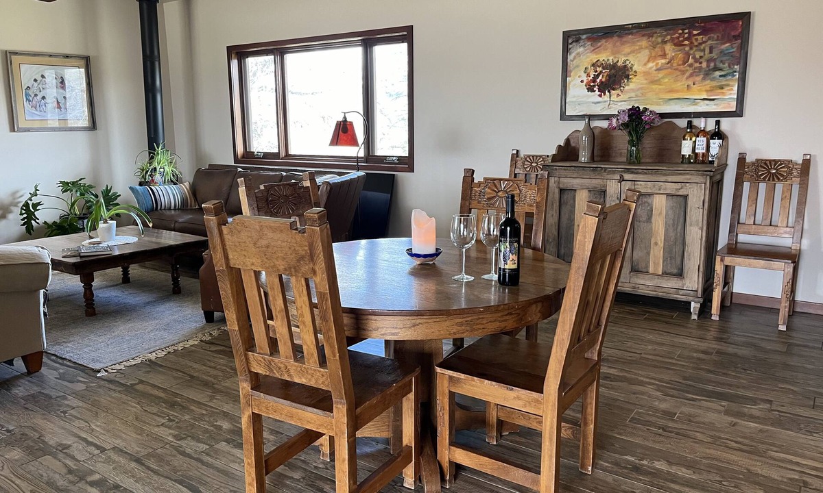 Kirkland House | Remote Arizona Vineyard Peace & Solitude in Cozy Barn