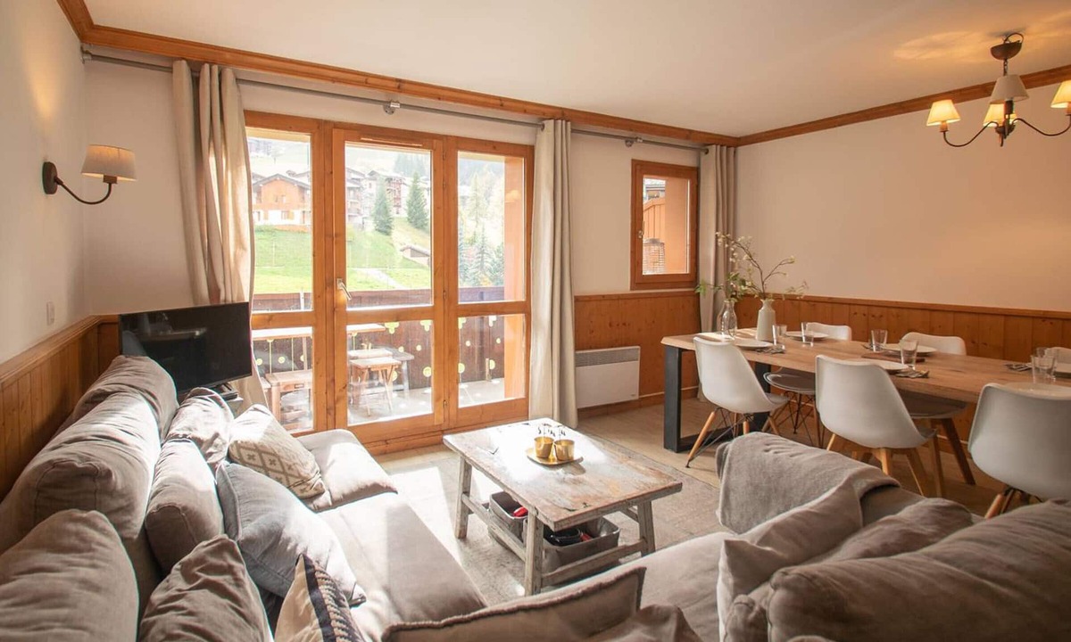Valmorel Apartment | Renovated 4-room duplex, 6 pers., 2 balconies, ski locker, cleaning included