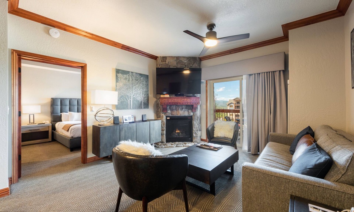 Park City Apartment | Renovated 775sqf Huge 1 BDR Luxury Condo