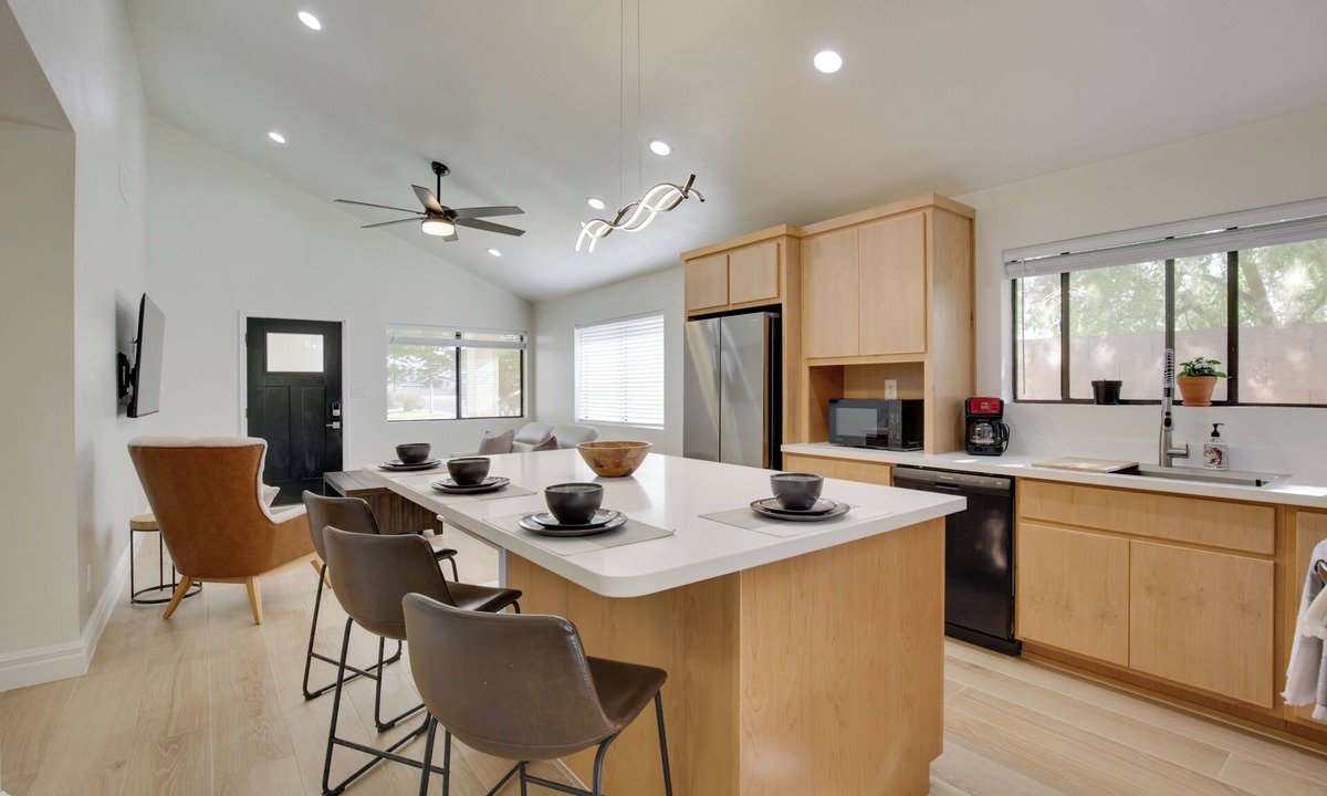 Yuma Apartment | Renovated Yuma Home w/Community Pool!
