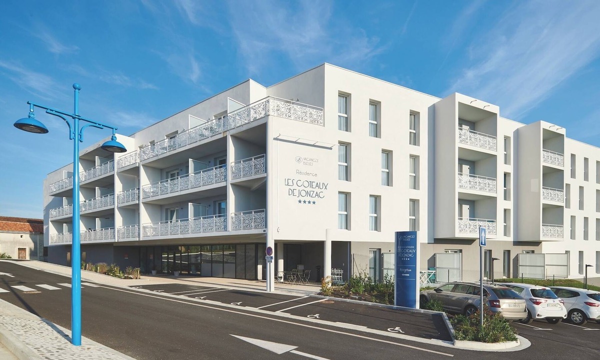 Jonzac Apartment | Residence Les Coteaux de Jonzac