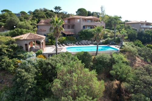 Cirendinu Apartment | Residence Villa EDEN BLUE Appartements avec vue imprenable sur la Baie de Saint-Cyprien