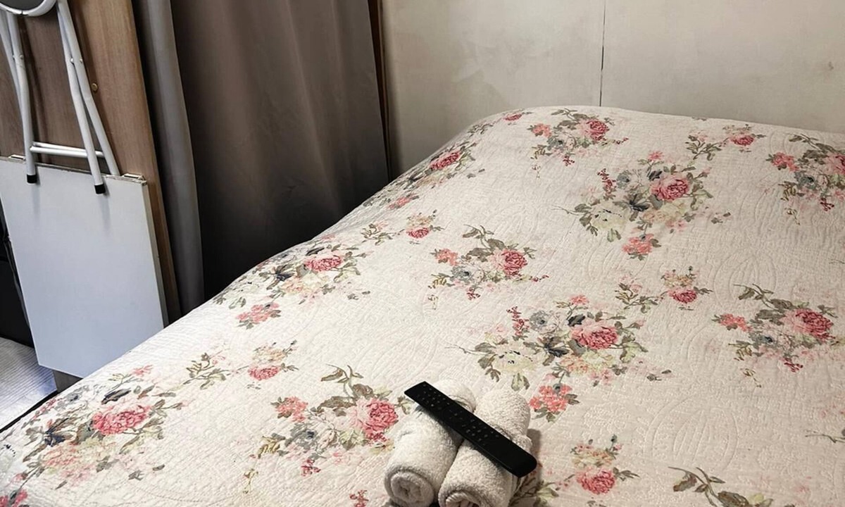 4th Arrondissement Bed & Breakfast | Room for Rent Paris Notre.dame