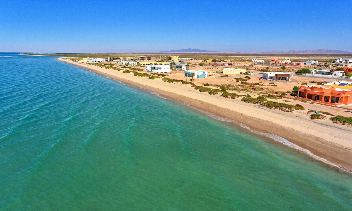 Laguna Shores House | Seaside Adventure at Laguna Shores - Beautiful Custom Beach Home