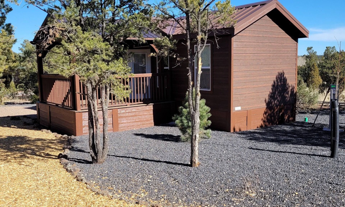 Heber Cabin | Single Story Cabin 2 Bed 1.5 bath Cabin w/Private Hot Tub & water splash pad!