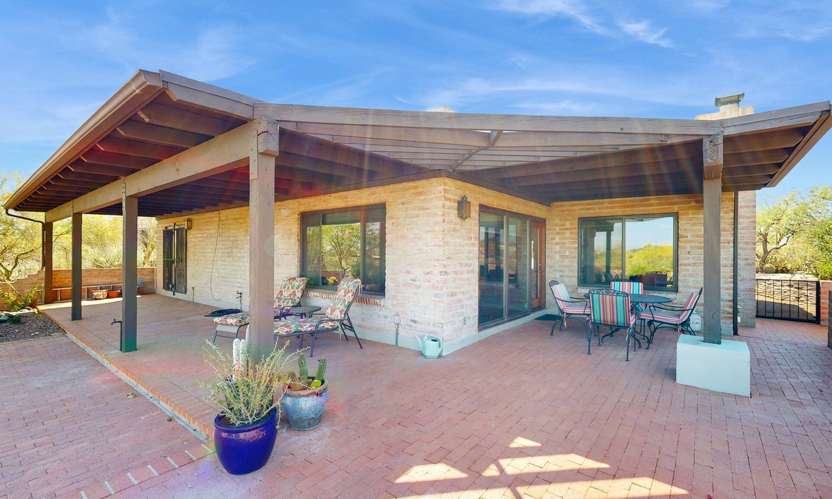 Serenidad House | Southwestern home with mountain views, grill, shared pool