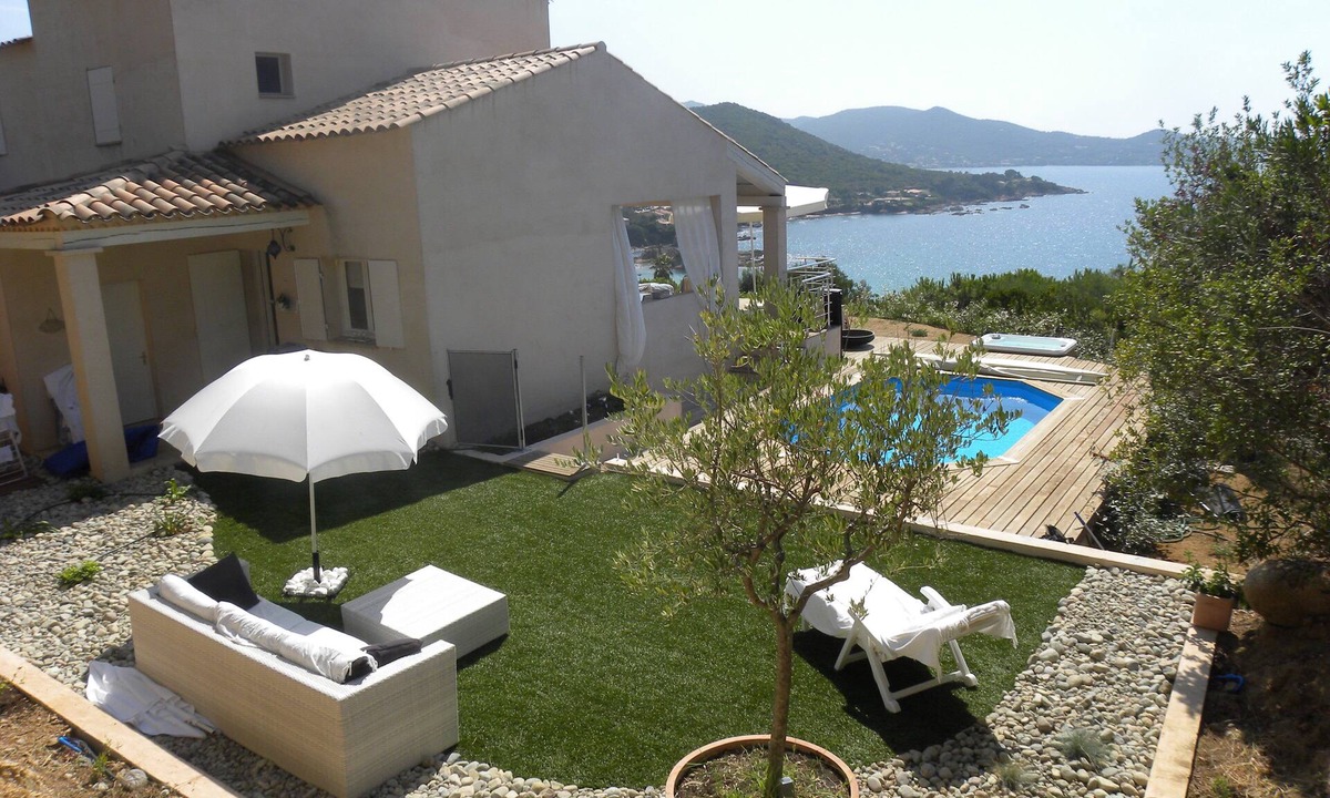 Pietrosella Villa | SPLENDID VILLA - SWIMMING POOL/JACUZZI - BEACH A 5 MIN - 14 PEOPLE