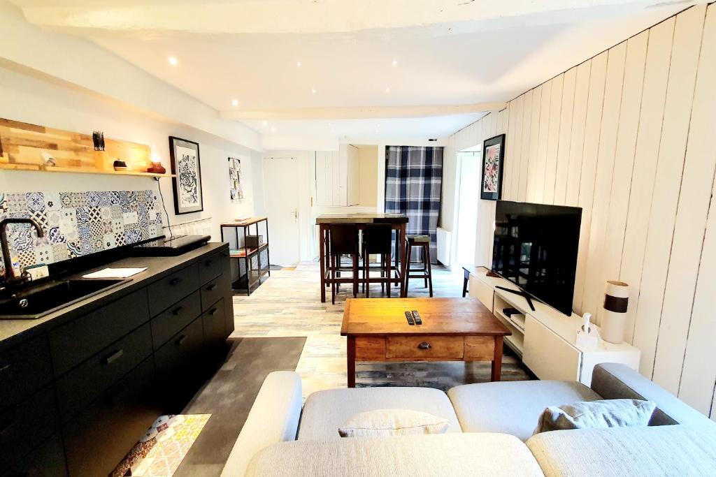 Vannes Apartment | Splendide Appartement Vue Remparts et 100m du Port