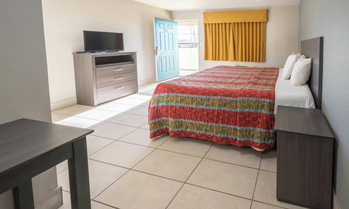 Mesa Hotel | Sports & Adventure Ready - King Room Near Chase Field
