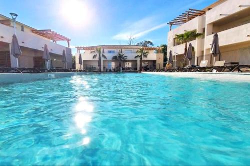 Bravone Apartment | Studio 2 personnes vue mer et pieds dans l'eau N113