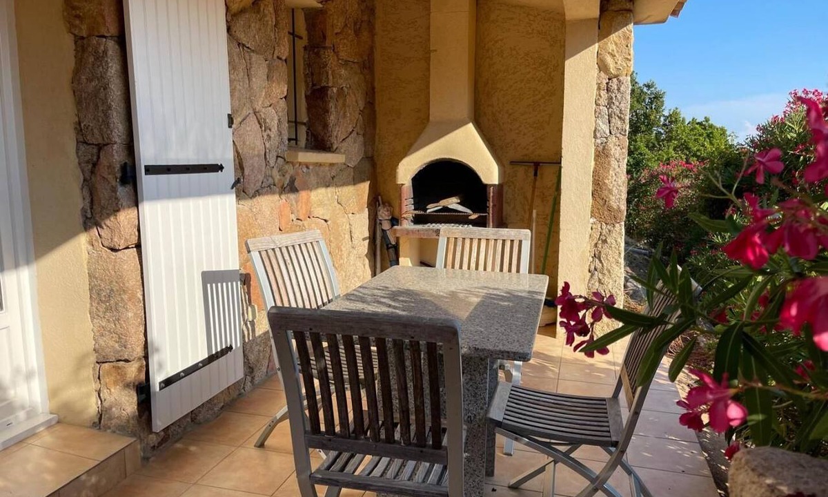 Monacia-d'Aullene House | Swimming pool, comfort and unspoilt surroundings: everything you need to discover the far south is here.