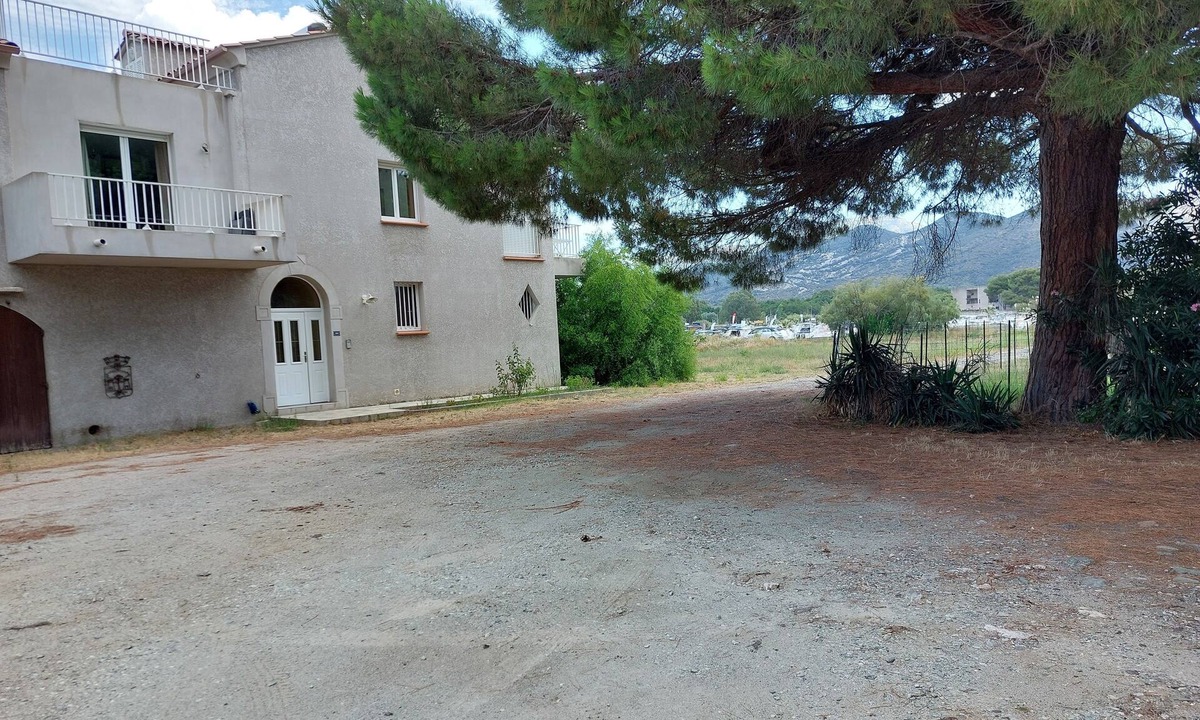 Saint-Florent House | T3, in house 3 min from the beach, 5mn from the village on foot, very quiet.
