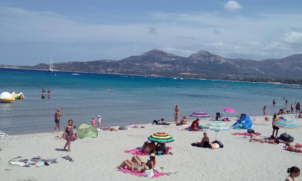 Calvi Apartment | T3 new air-conditioned, Calvi 150m from the beach, cleaning, sheets & parking included