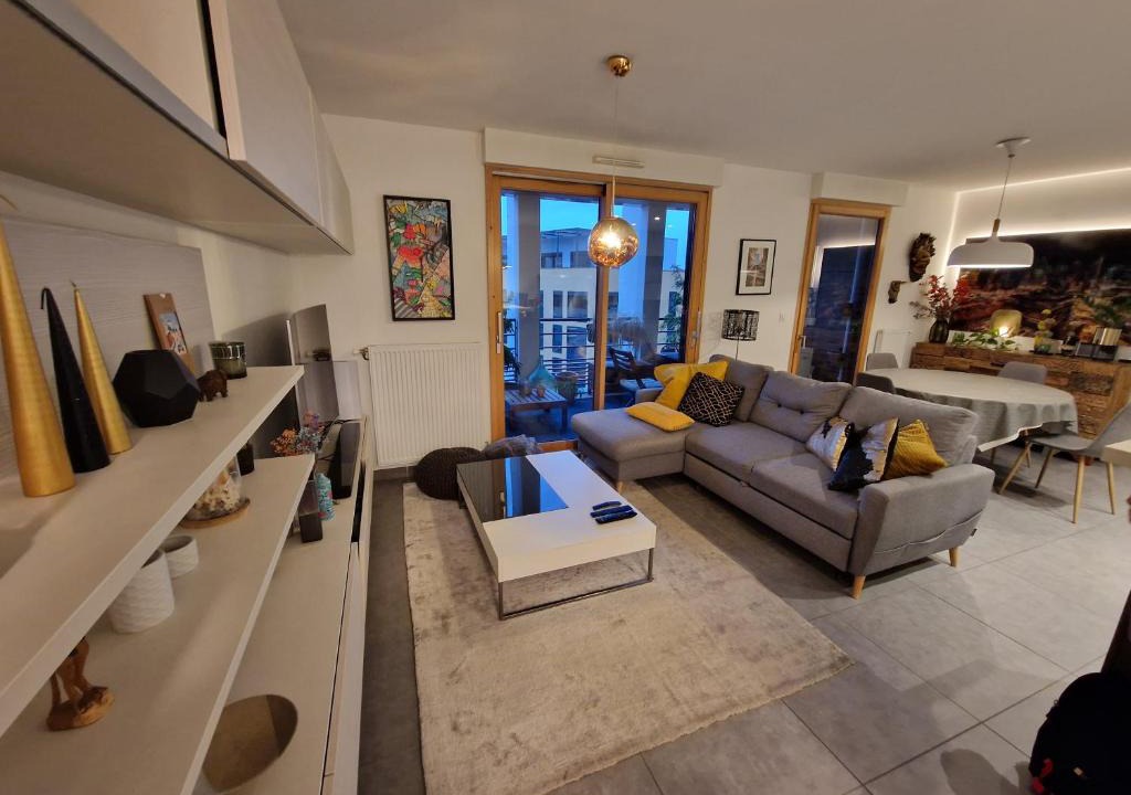Croix Rousse Apartment | The Big Rock