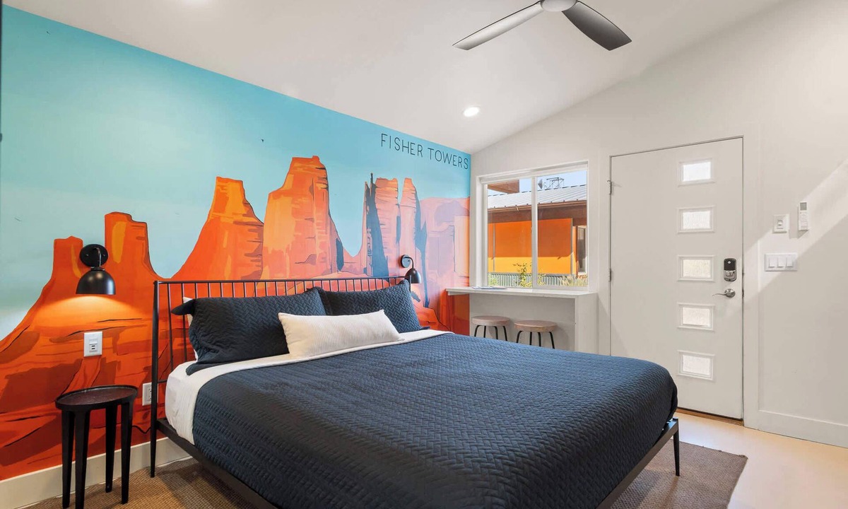 Moab House | Top 1% Moab Studio Hot Tub Downtown Walkable.