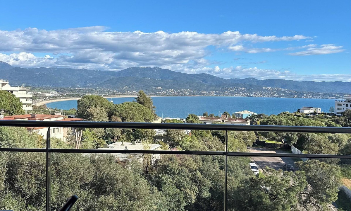 Le Ricanto Apartment | Torriciola location Genovese apartment sea view