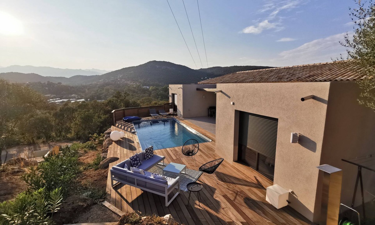 Cirendinu House | Villa, 10 persons, with swimming pool near the sea: casa di arasu