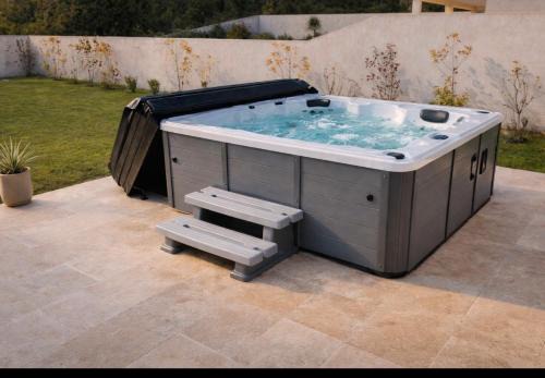 Solaro Villa | villa avec jacuzzi privé proche plage