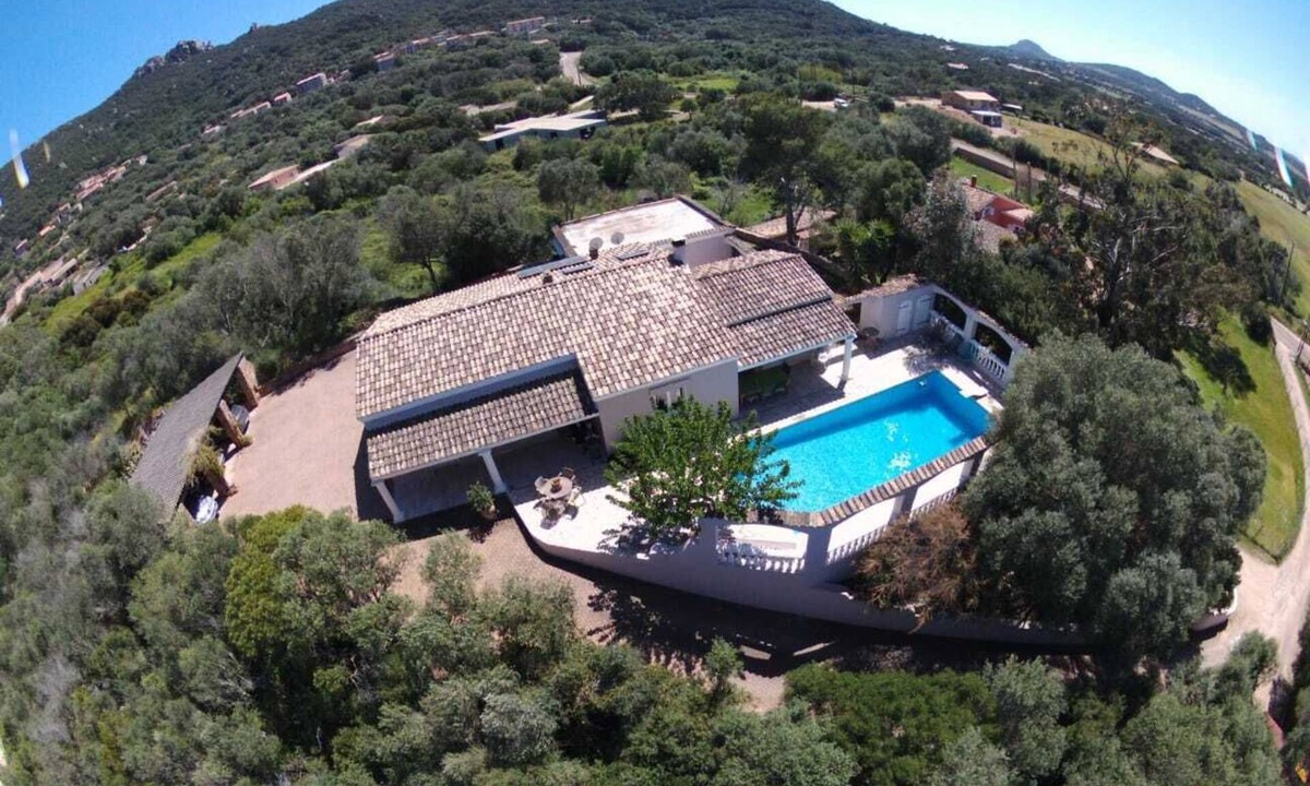 Figari Villa | Villa Elisa, Cllim, Wifi,Swimming pool, 5 Km from beaches.