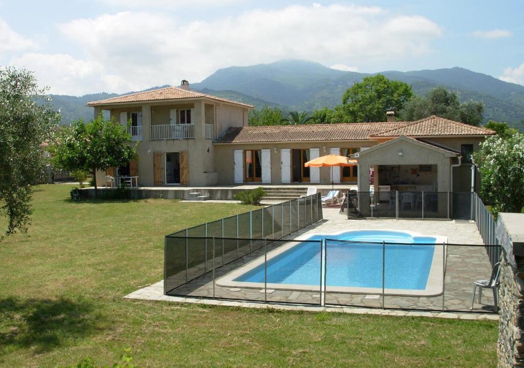 Querciolo Villa | Villa mit grosser Sommerküche und Pool, 8 Minuten zum Sandstrand Cap Sud