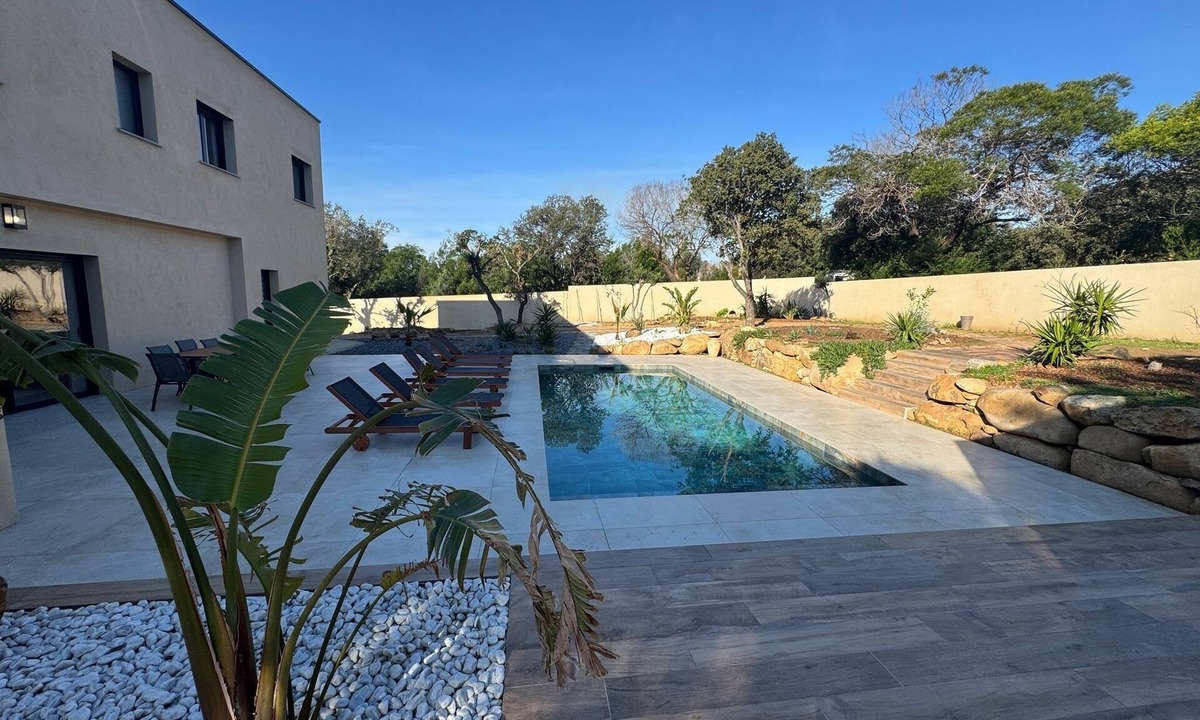 Lozari Apartment | Villa pool jacuzzi
