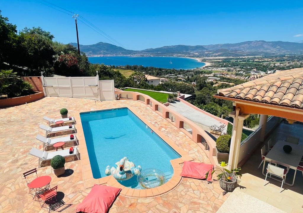 Grosseto-Prugna House | Villa Sì- Villa indépendante 3 chambres avec piscine et magnifique vue mer en plein centre de Porticcio