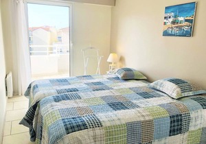 3 rooms comfort with private parking center
