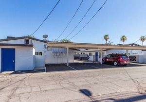 Antelope · Cozy Studio in Tempe near ASU · Bluu Door