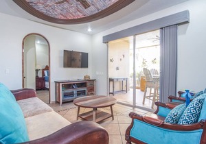 Bella Sirena BB 101 Ultra Modern Ground Floor Large Patio Ocean Front Condo