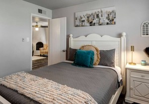 E Oak St · Cozy Scottsdale Casita Near Old Town - 30 Day Min