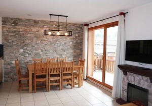 Renovated duplex with pool, WiFi, pets allowed in Les Orres