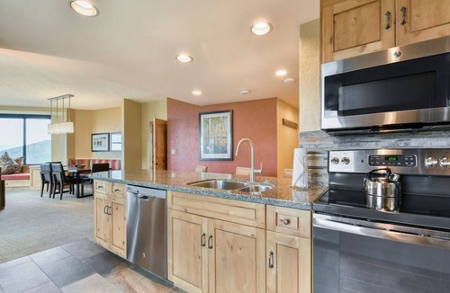 Park City Condo | 1 Bedroom Condo w/Ski-in/out Access | Fireplace