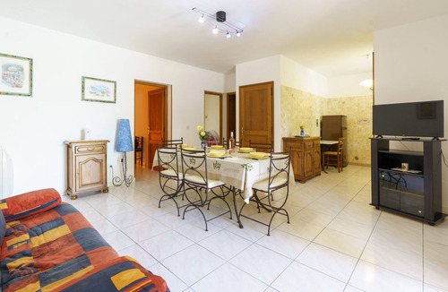 Bravone Apartment | 2-Bedroom Apartment 100m from the Beach - Private Terrace - Fiber Wi-Fi - A/C