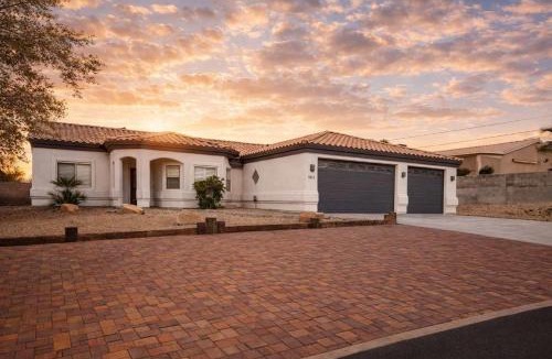 Lake Havasu City Villa | 2 Homes Next Door - NEW 25x40 Boat-RV Pad
