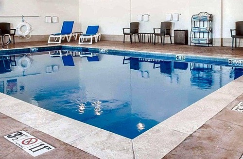 Farmington Hotel | 2-Star Hotel ∙ Comfort Suites Farmington
