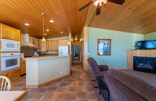 Cass Lake Cabin | 3-bedroom 2 full bath cabin located at Cass Lake Lodge Eagle