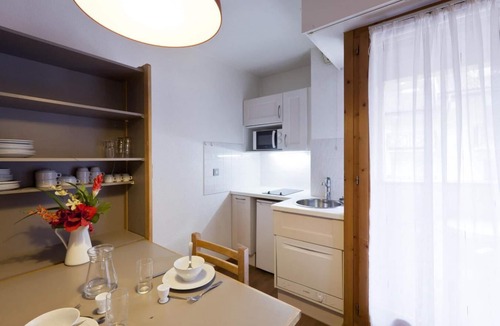 Brides-les-Bains Apartment | 50m from resort center, 3rd floor, balcony, 25m², Brides Les Bains