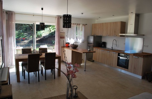 Casaglione Villa | 55-meter detached air-conditioned villa with oak garden