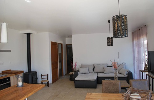 Casaglione Villa | 55-meter detached air-conditioned villa with oak garden