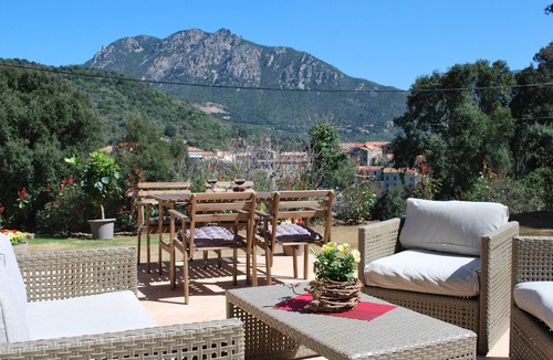 Casaglione Villa | 55-meter detached air-conditioned villa with oak garden