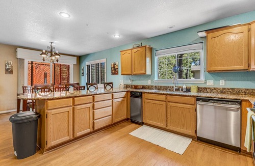 Flagstaff House | ACE - A Hole in One! | Right on the Golf Course | Hot Tub | Mt Views & Pines