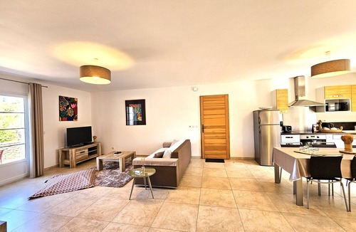 Saint-Florent House | Acqua è Terra Special Offer: Air Conditioning, Pool & Garden, 5-minute walk from St. Florent