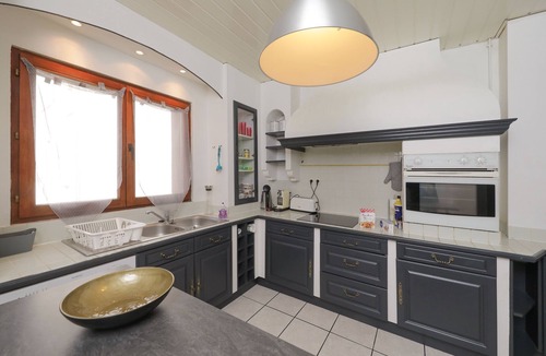 Old Town House | air-conditioned house in colmar town center with jacuzzi and private garden