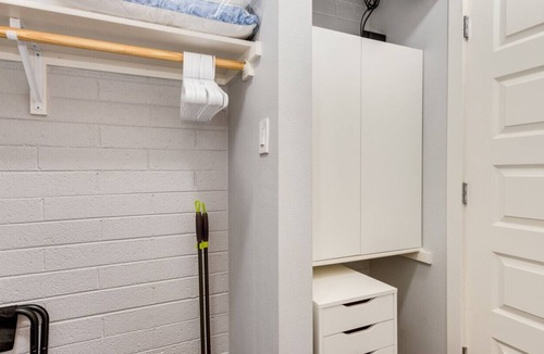 Sunset House | Antelope · Cozy Studio in Tempe near ASU · Bluu Door