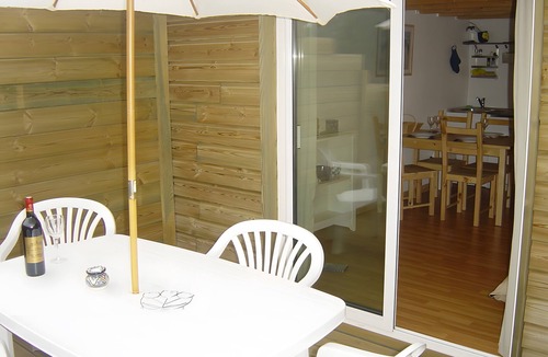 Hourtin-Plage Apartment | Apartment "La Tomate Surfeuse" with Private Terrace, Balcony and Wi-Fi