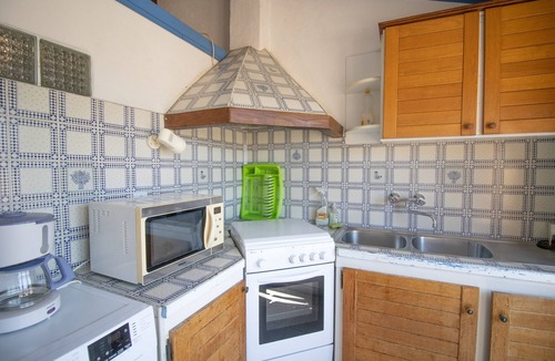 Appietto Apartment | Apartment 'Le Zini' with Sea View, Wi-Fi and Air Conditioning